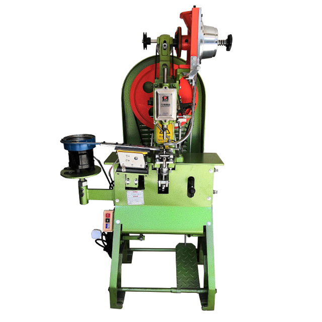 Полностью автоматическая машина для глазков для сумок и верхней обуви, двусторонняя заклепочная машина для ремней, пневматическая машина для глазков