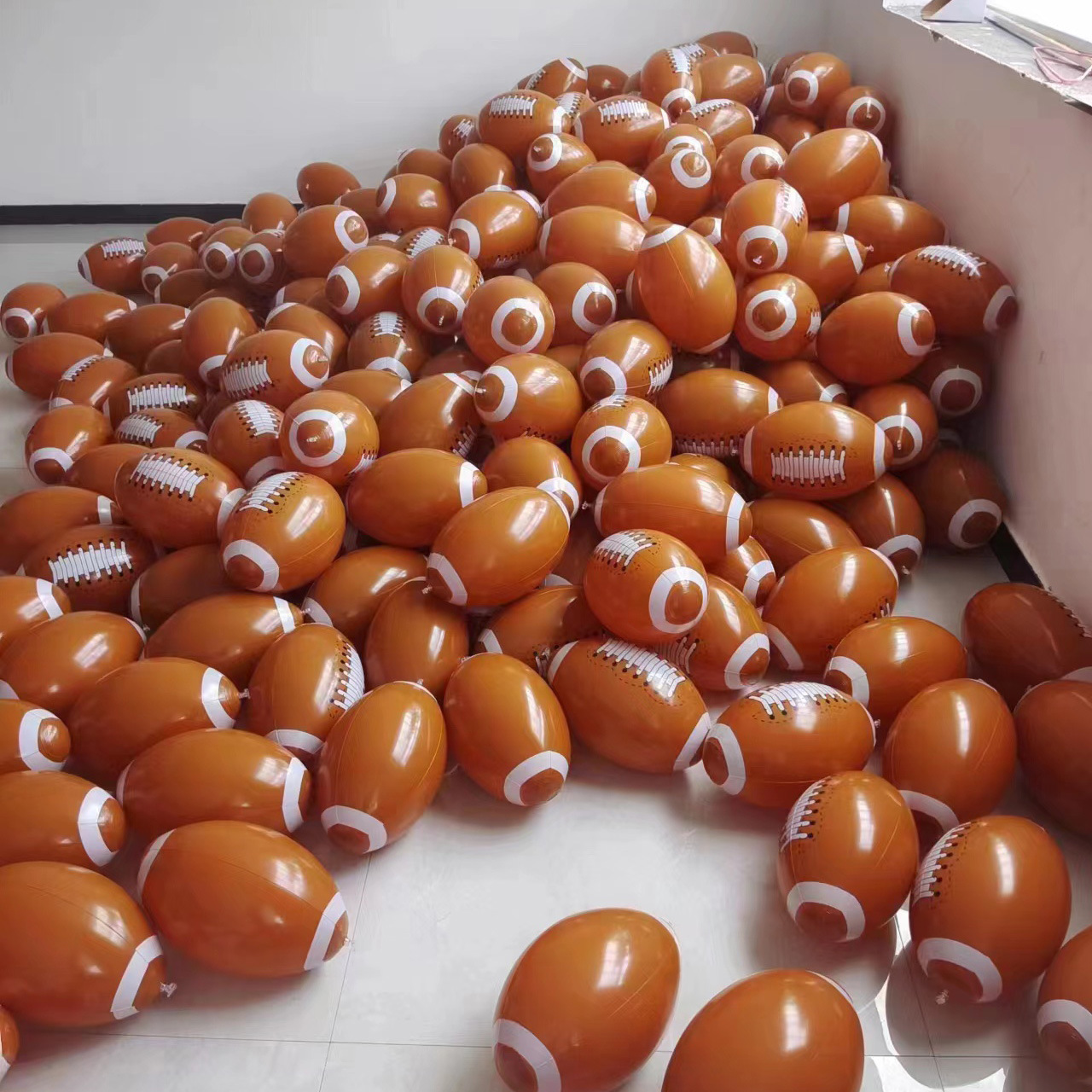 Beach PVC inflatable rugby Entertainment Interactive rugby children outdoor water beach toy Rugby