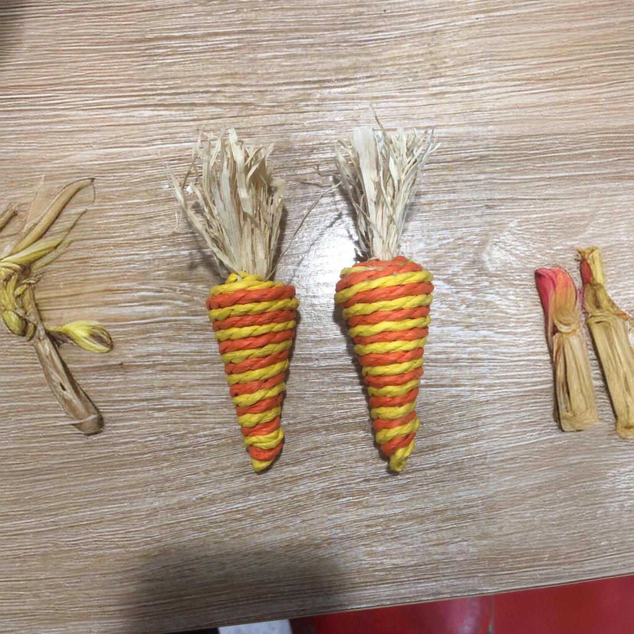 Natural Water Grass Radish Hand-Woven Radish Pet Teething Toy Hamster Rabbit Chinchilla Chewing Supplies to Relieve Boredom