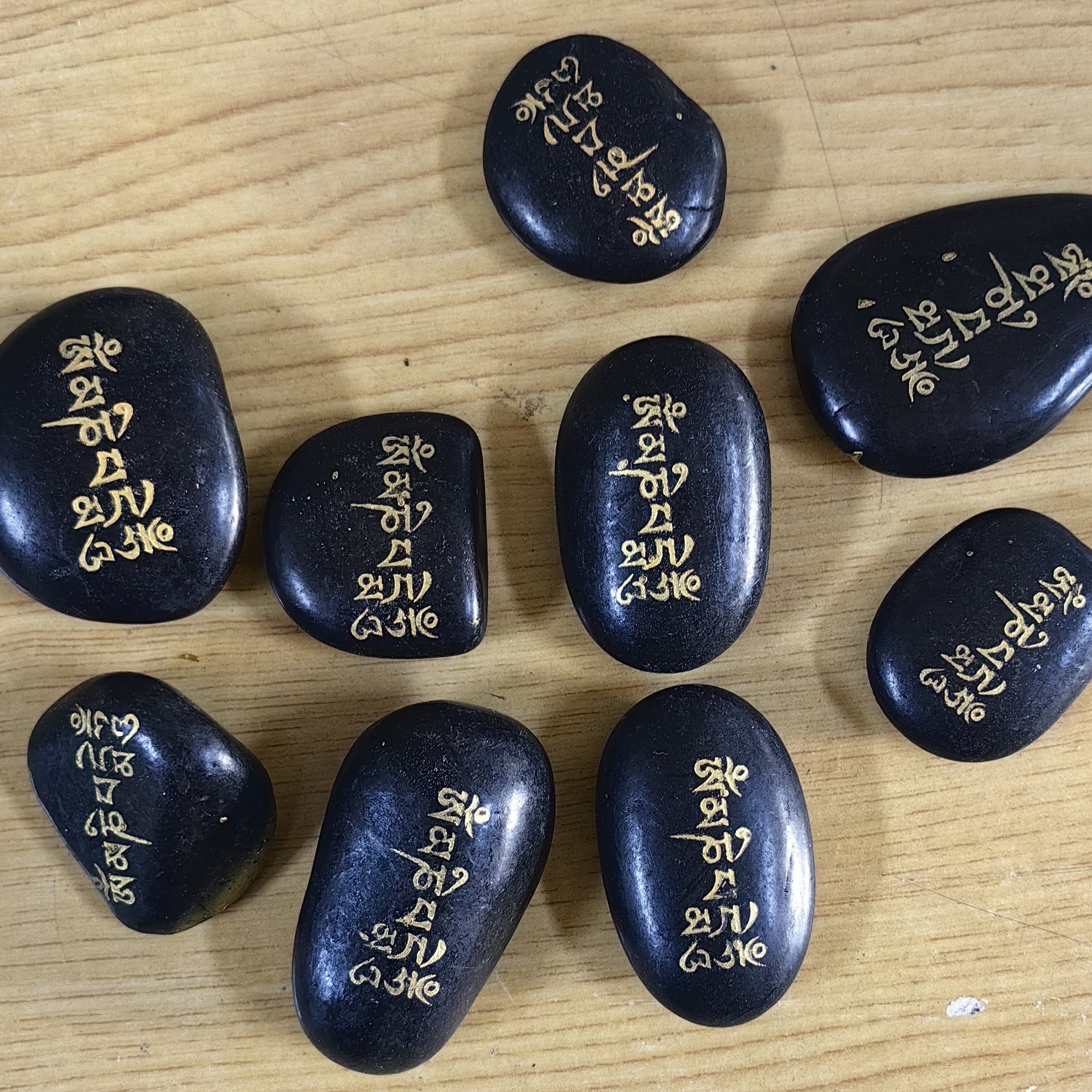 Pebble Processing Laser Engraving Rain Flower Stone Wholesale Hand-Painted DIY Rain Flower Stone Engraving Pebble Ornaments