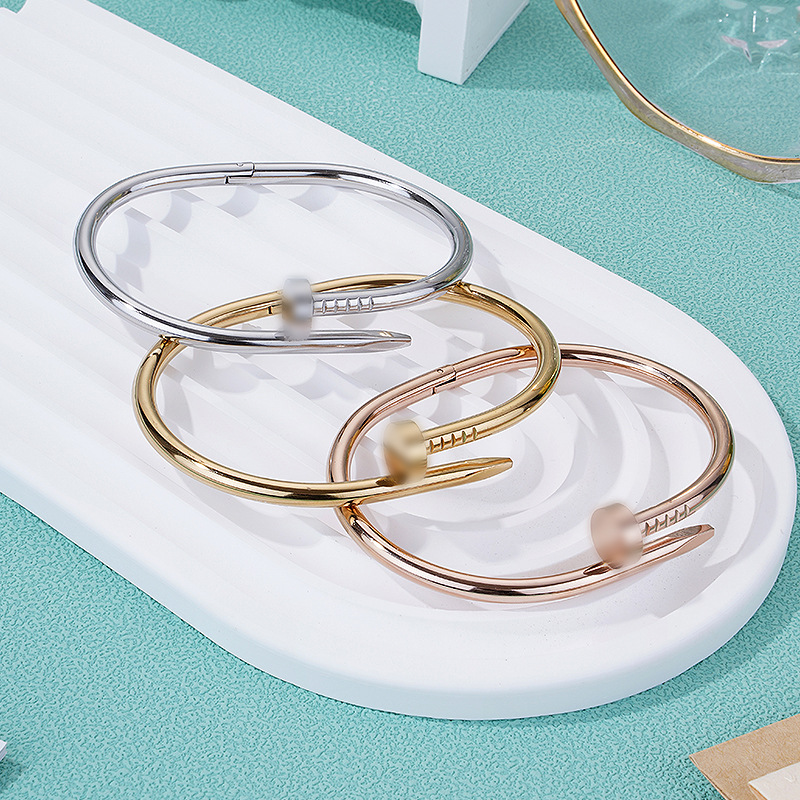 Classic Diamond-Encrusted Titanium Steel Bracelet for Women, Light Luxury, Non-Fading, Diamond-Studded Nail Bracelet, Amazon Hot Cross-Border Accessories