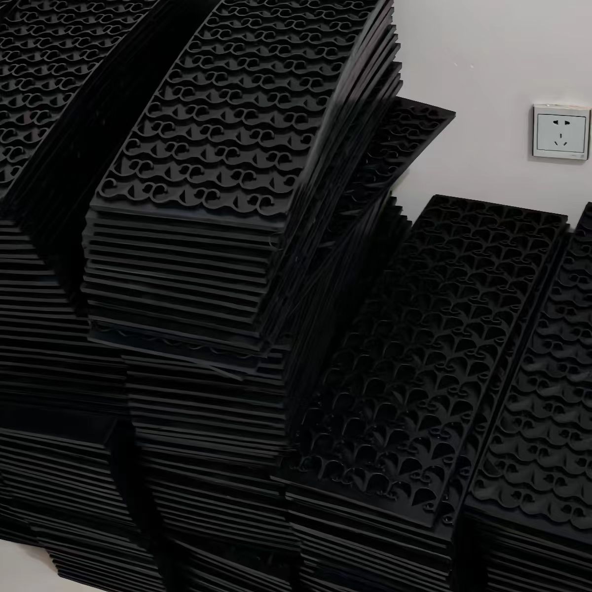 Gold Panning Trough, Gold Panning Pan, Gold Selection Trough, Gold Selection Pan, Gold Panning Table, Gold Panning Trough, Gold Selection Machine, Riffle for Gold Selection