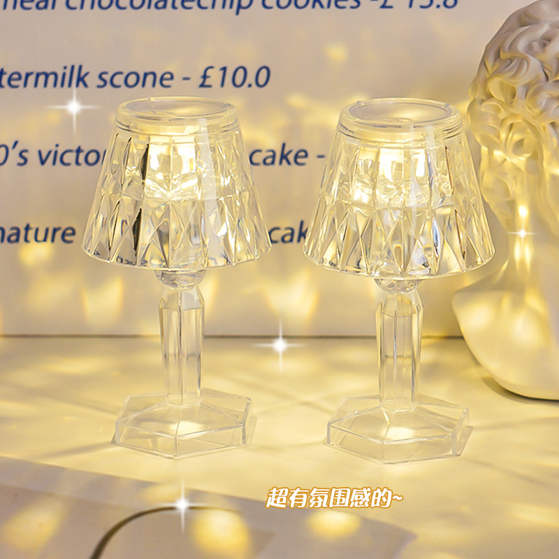 Creative Crystal Small Table Lamp Bedroom Bedside Nightlight Decorative Atmosphere Lamp for Girlfriends Birthday Gift Desktop Ornaments