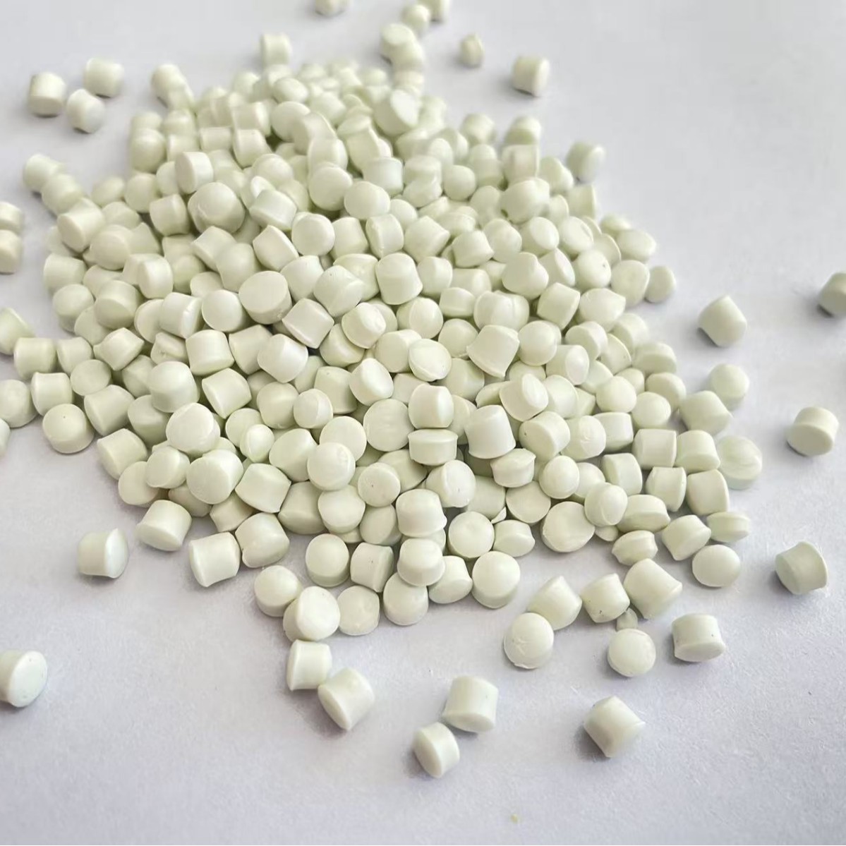 Low Pressure Pe Milk White Recycled Material Hdpe Corrugated Pipe Recycled Material Blow Molding Septic Tank Blown Film Hdpe Recycled Plastic Particles