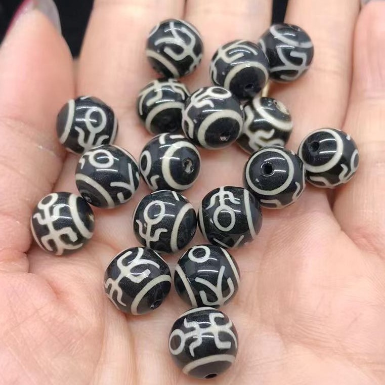 Factory wholesale Xizang black and white bright surface 10mm day beads loose beads