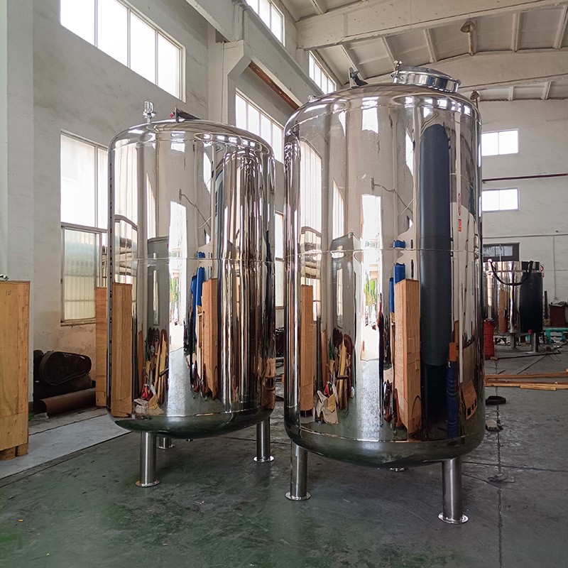 Stainless steel oil tank manufacturer sanitary oil storage tank 304 insulation heating round atmospheric pressure 15 tons vertical water storage tank