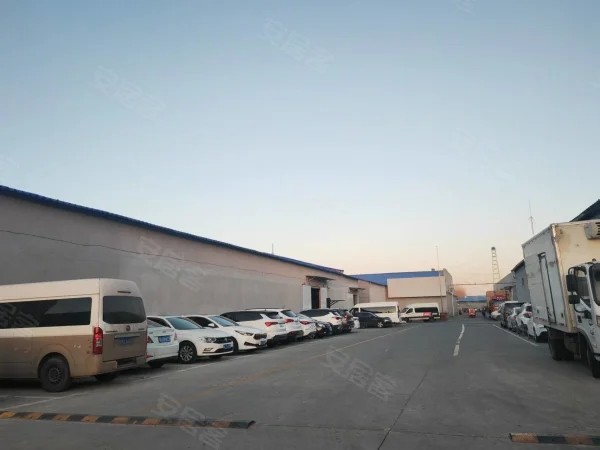 High-Quality Warehouse Rental in Chaoyang District, Beijing. Convenient Transportation and Complete Supporting Facilities. Price Negotiable