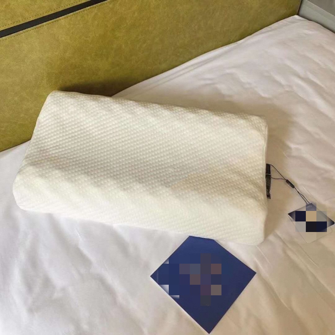 Factory wholesale Hilton Thailand latex pillow cervical pillow will sell gift pillow core micro-business explosions group purchase generation