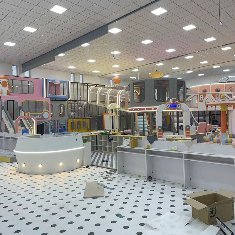 Customized Processing of Large Naughty Castles, Children's Fun Family Paradise, Shopping Mall Science and Technology Museum, Future Style Amusement Facilities Processing