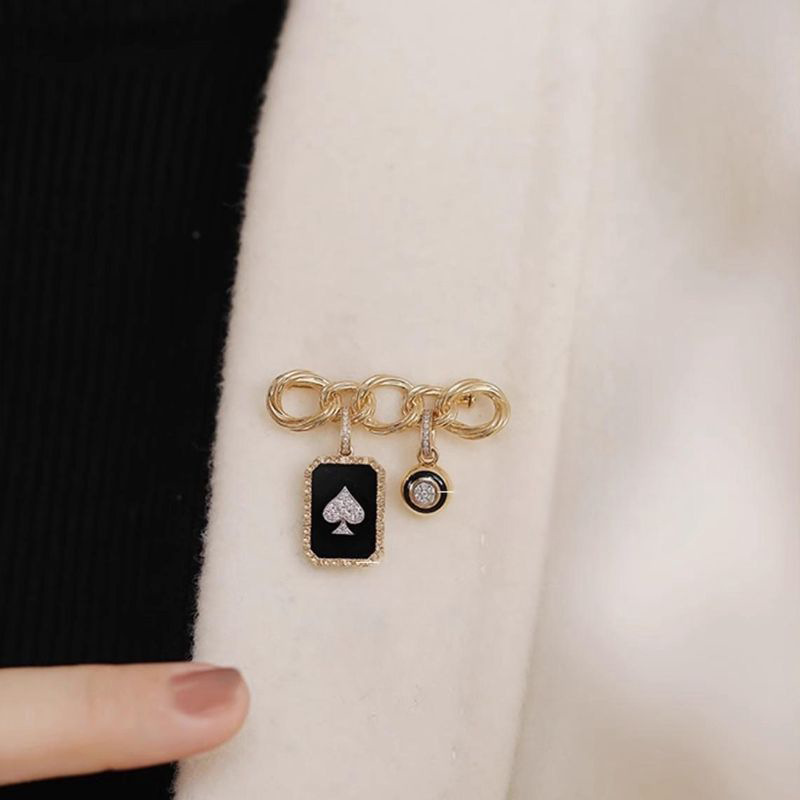 18K Gold Brushed Chain Ring Brooch Pendant, Fashionable and Versatile, High-End Universal Plain Gold Anti-Exposure Pin Brooch