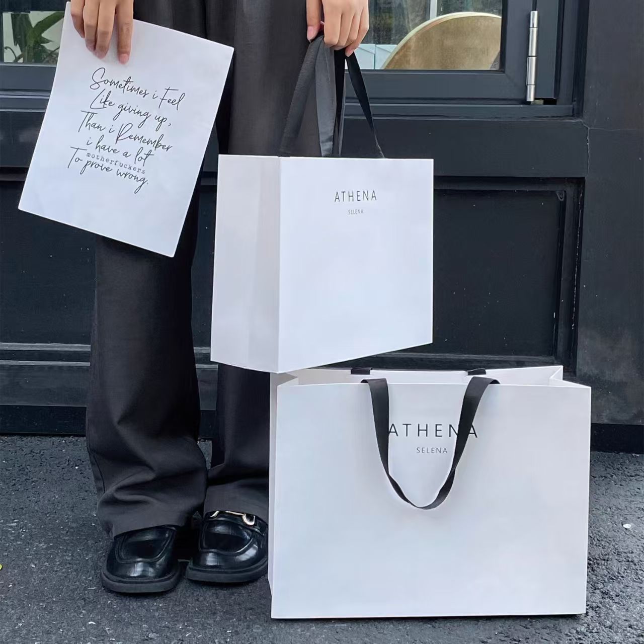 No Waistline Clothing Store Tote Bags, Paper Bags, Gift Bags, Packaging Bags, Clothing Advertising Bags, Custom-Made and Custom-Printed