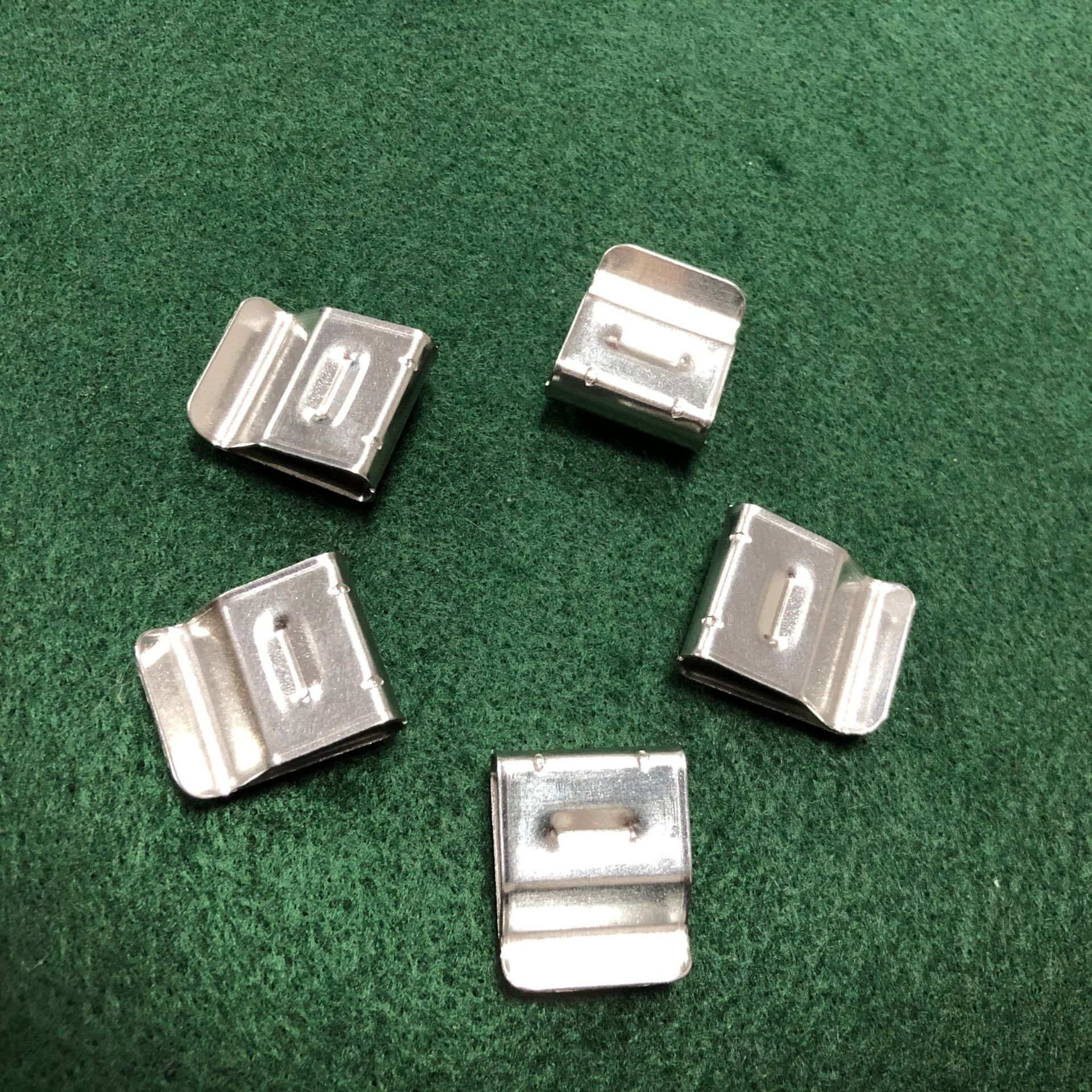 Middle East 2-wire cable clamp assembly 304 stainless steel 316 cable wire card solar panel buckle photovoltaic wire clamp