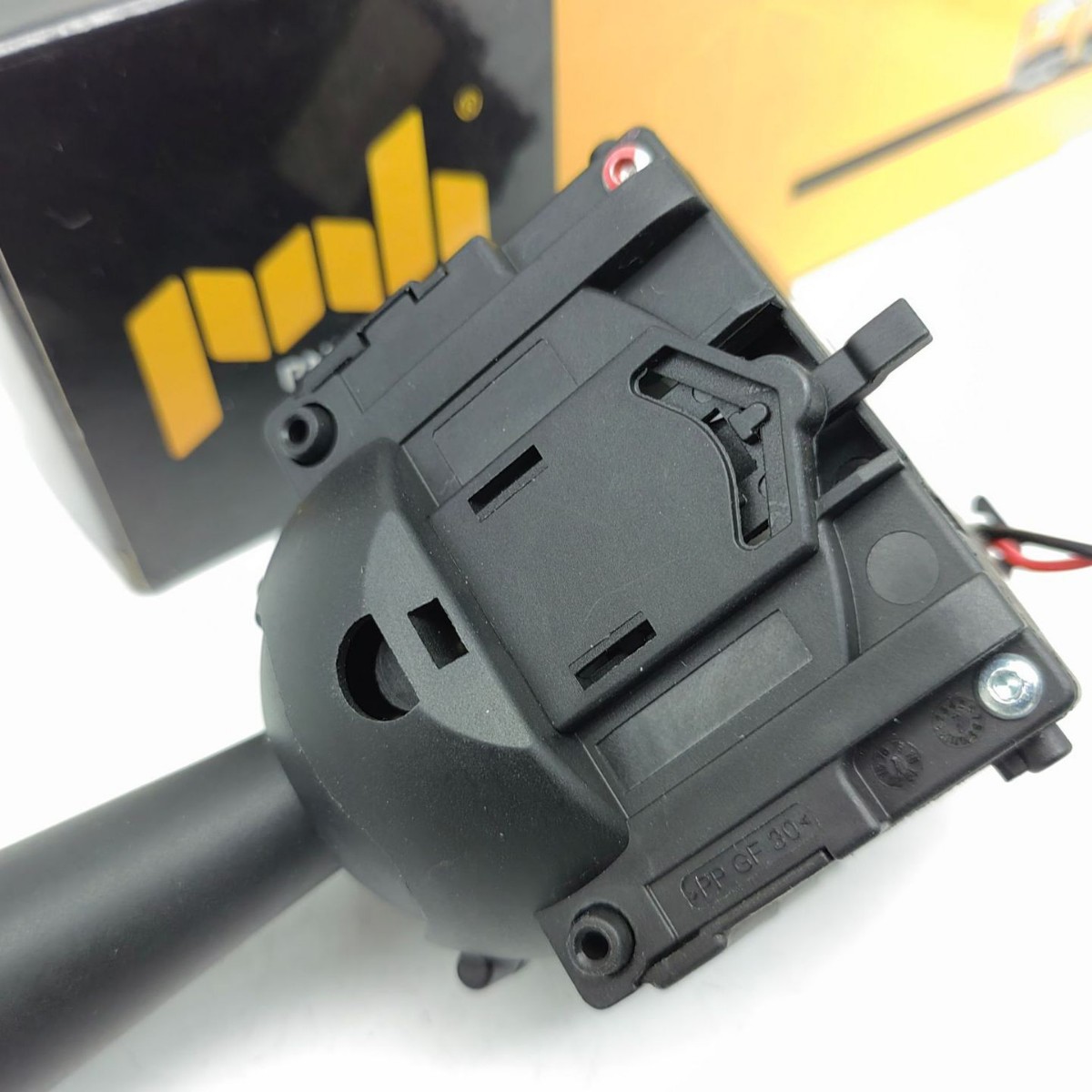 Выключатель руля FoR Renault 251687 8201167981 000052066010 255401303 R