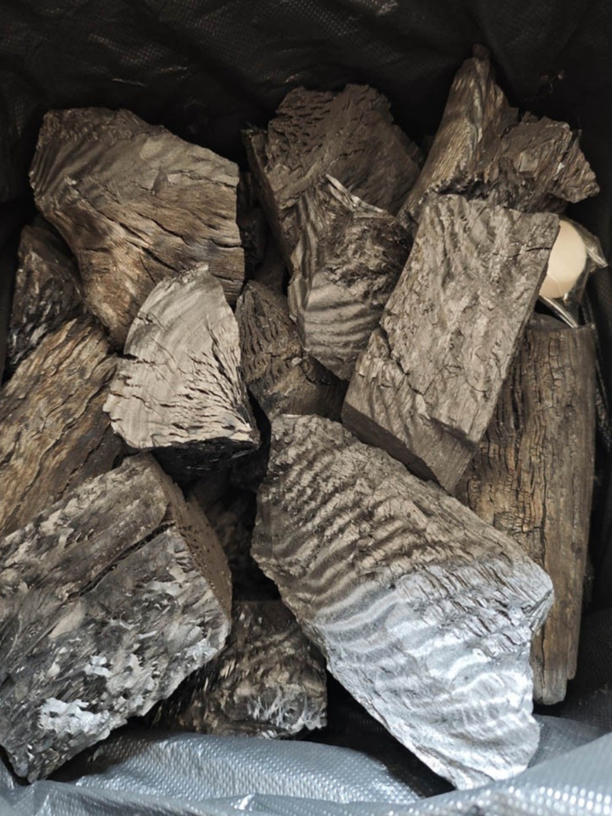 Lychee Fruit Wood Charcoal Barbecue Charcoal Pure Smokeless Carbon High Temperature Environmentally Friendly Barbecue Stove Tea Charcoal Free Shipping