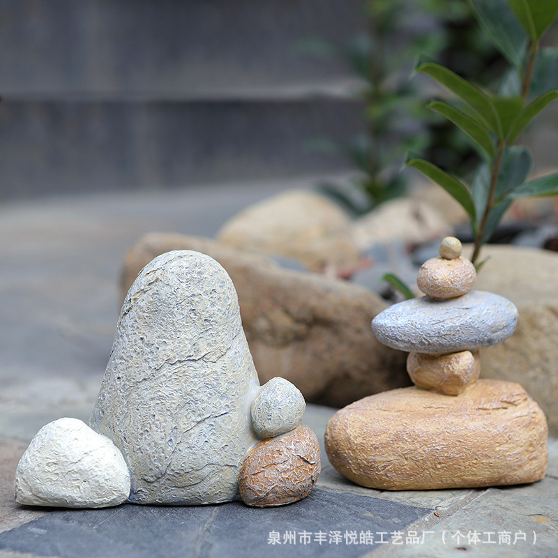 Cross-border Amazon Solar Light Imitation Stone Small Ornaments Creative Key Hidden Artifact Storage Box Decorations