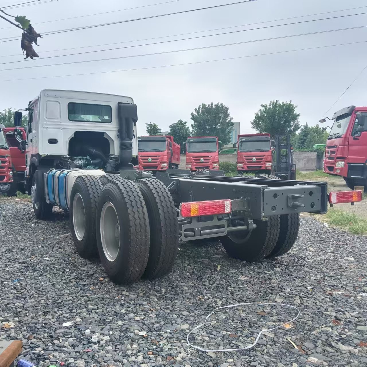 Used African Howo Tractor Truck, 375 Horsepower, Euro 2, Rear Eight-Wheel, Howo Euro 3