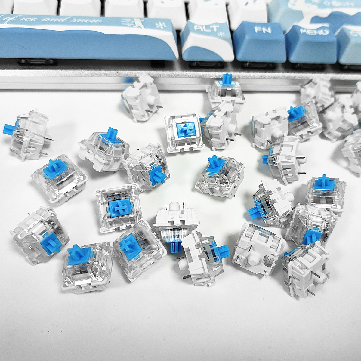 Mechanical Keyboard Green Axis Can Be DIY with Various Gram Weight Axis 150g, 300g, Etc. and Various Color Matching Axis Body