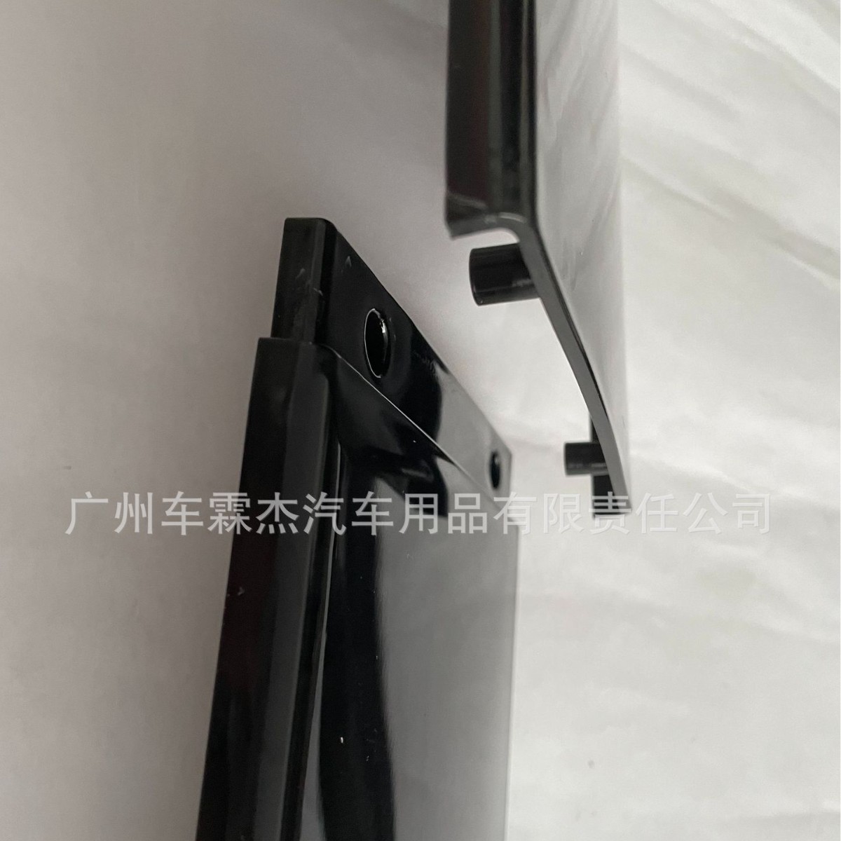 Универсальная модификация трехсекционных боковых юбок