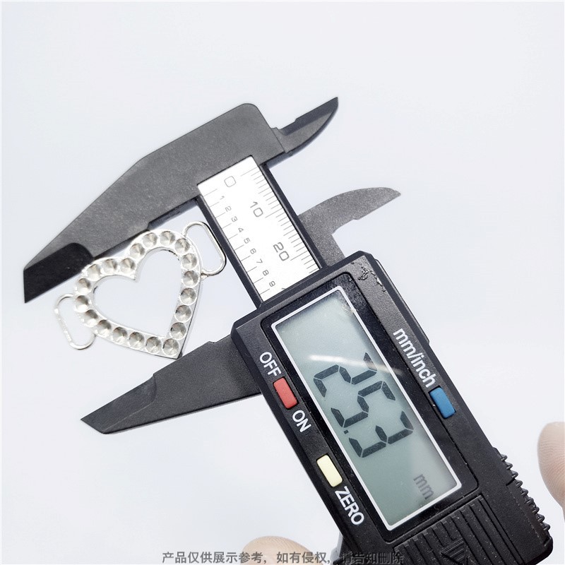 Love and Diamond Groove Design, High-Quality Leather Perforated Jewelry, Customized Various Shoe Materials and Hardware Accessories