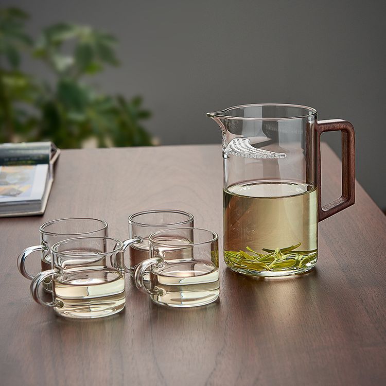 High Borosilicate Glass Tea Cup Crescent Fair Cup Tea Water Separation Integrated Filter Household Green Tea Tea Cup Wholesale