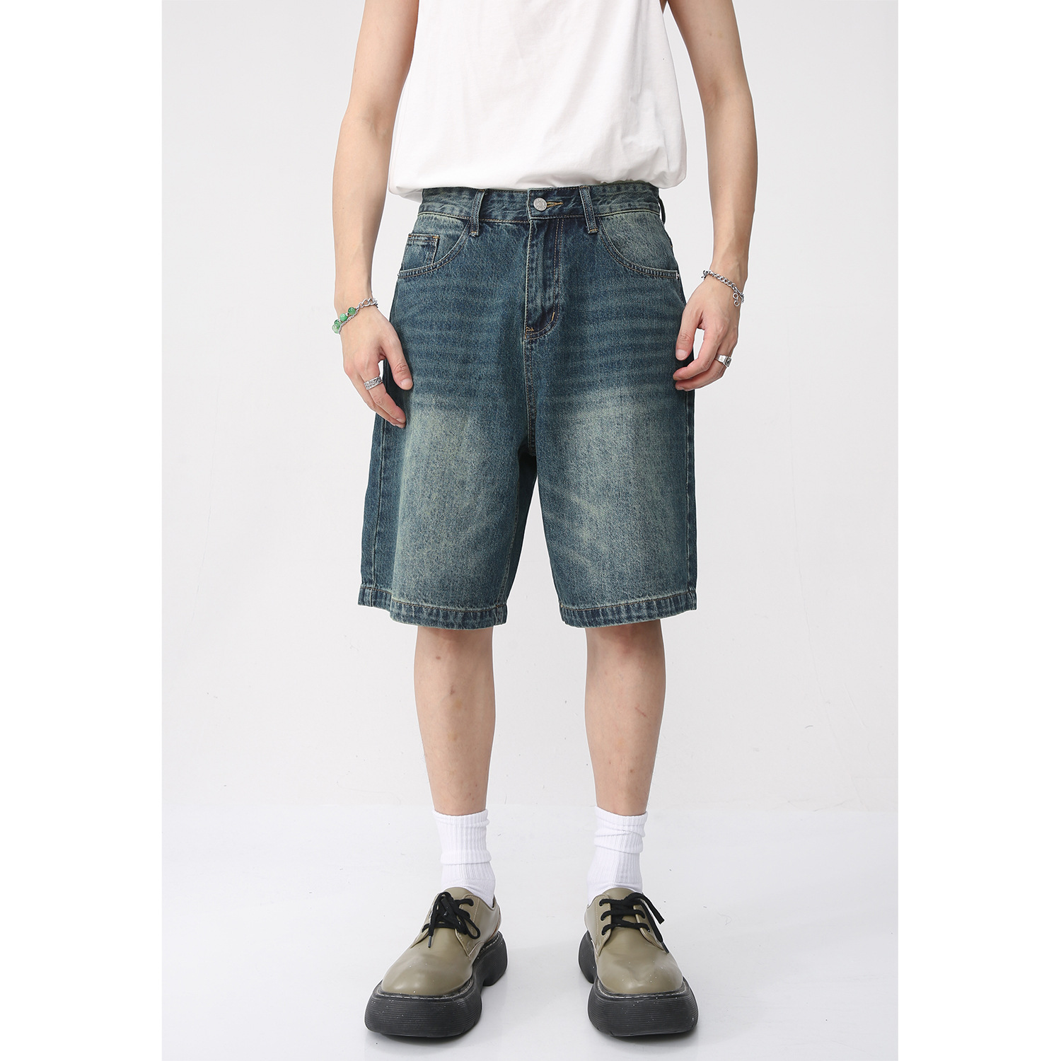 MTLCLOTHES men's clothing | 2023 Summer new retro loose Korean style distressed Denim shorts cropped pants