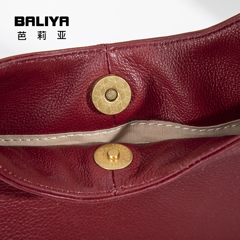 Niche Design High-End Tote Bag for Women Commuting Large Capacity Shoulder Crossbody Bag Retro Soft Leather Handbag