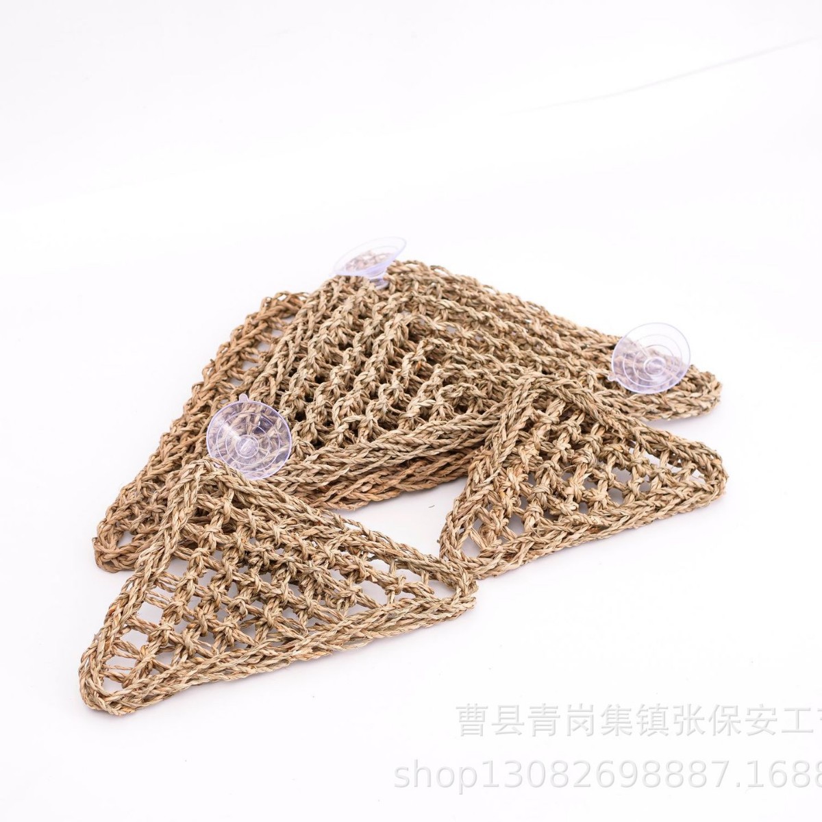 Triangle handmade straw mat different pet animal lizard crawling woven mat factory wholesale hamster molars mat