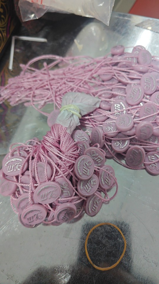 Garment Hanging Grain Double Inserting Hanging Grain Bronzing and Glue Dropping Craft Garment Hanging Label Hanging Rope Design