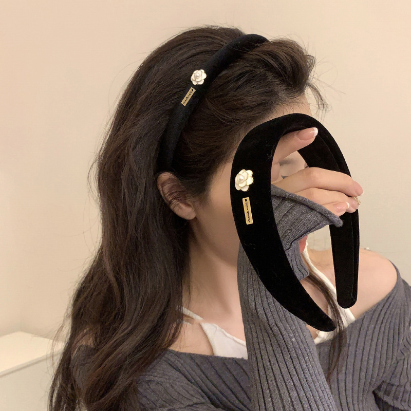 Chanel Style Vintage Simple Flower Black Velvet Headband Women's All-match Elegant Outgoing Fashion Simple Headband Hair Accessories