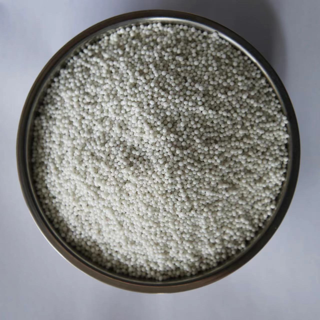 White Granular Hydraulic Oil for Die Casting, Manufacturer's Punch Lubricant, Sufficient Stock, Affordable Price, Good Effect, Die Casting Lubrication