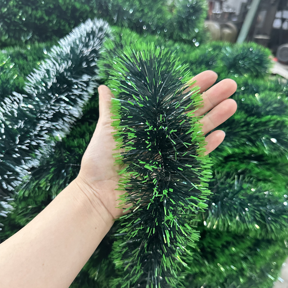 Cross-border 2-meter encryption dark green white edge green edge Christmas decoration snowflake wool strip scene layout color strip flower ribbon