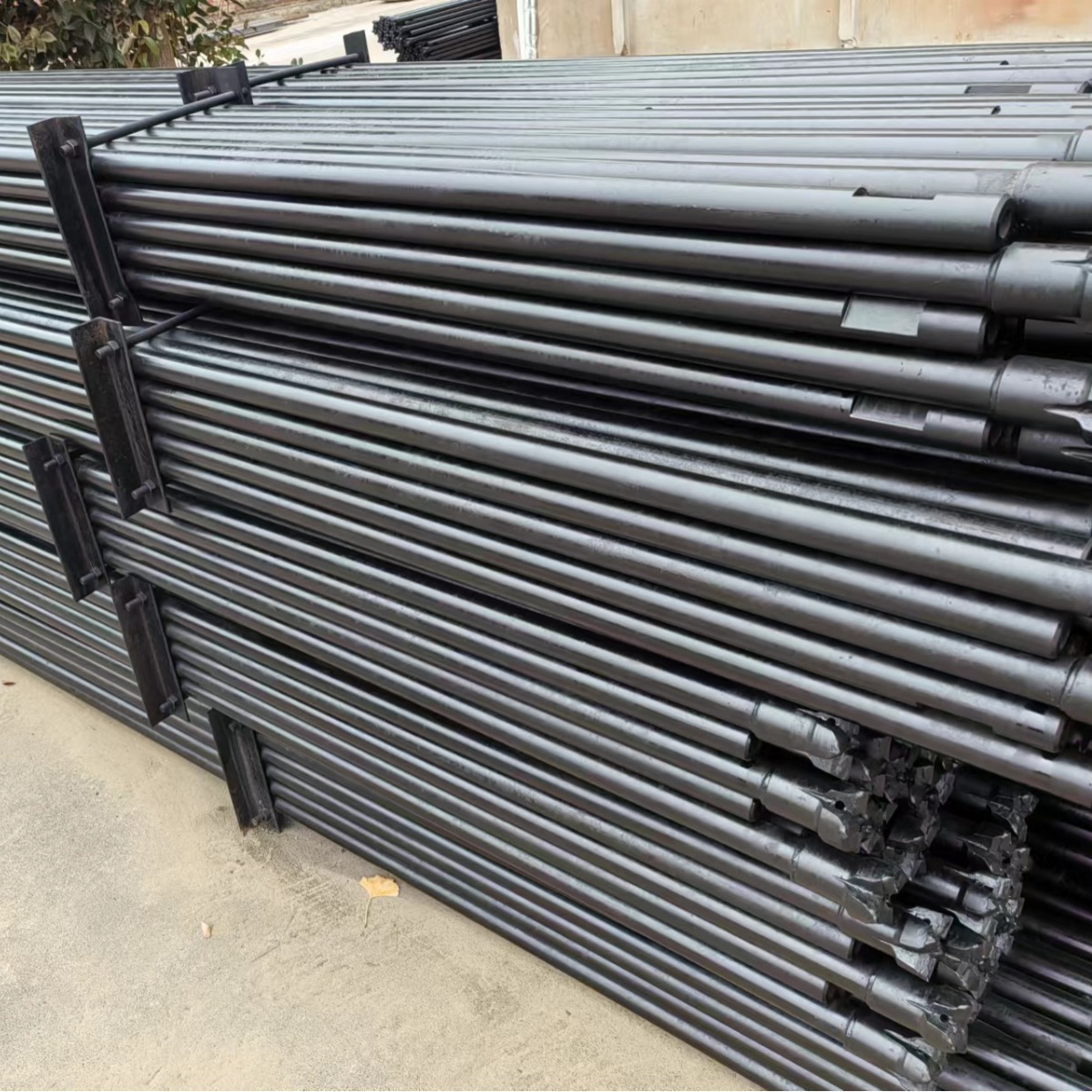 High Furnace Drill Manufacturer Processes and Customizes One R38/T38/One End Milling High Furnace Drill Pipe Opening Machine Drill Rod