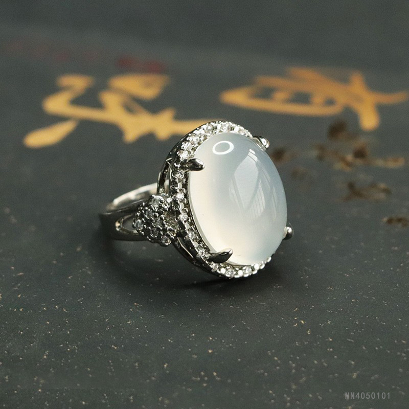 Attache Natural Ice Types White Chalcedony Ring Agate White Moonlight Finger Ring for Women Factory Wholesale Dropshipping MN 4050101
