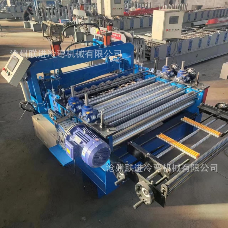 1.7m Thick Plate Shearing Machine for Steel Plate, Customized Length Cutting, Slitting, Flattening, and Leveling All-In-One Machine, Efficient Shearing