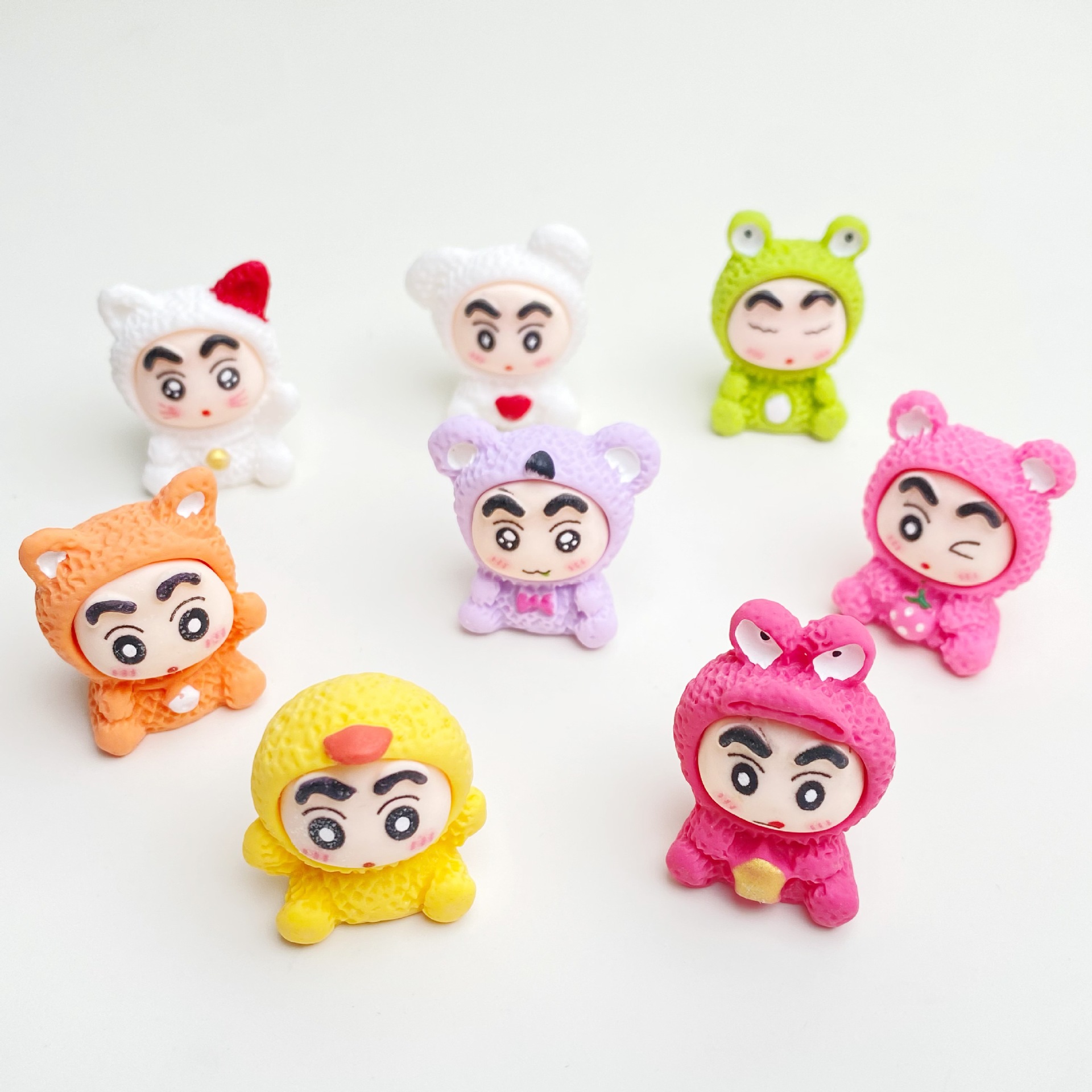 Средние однотонные животные Shin-Chan смоляные милые мультяшные фигурки креативные маленькие куклы живая слепая сумка