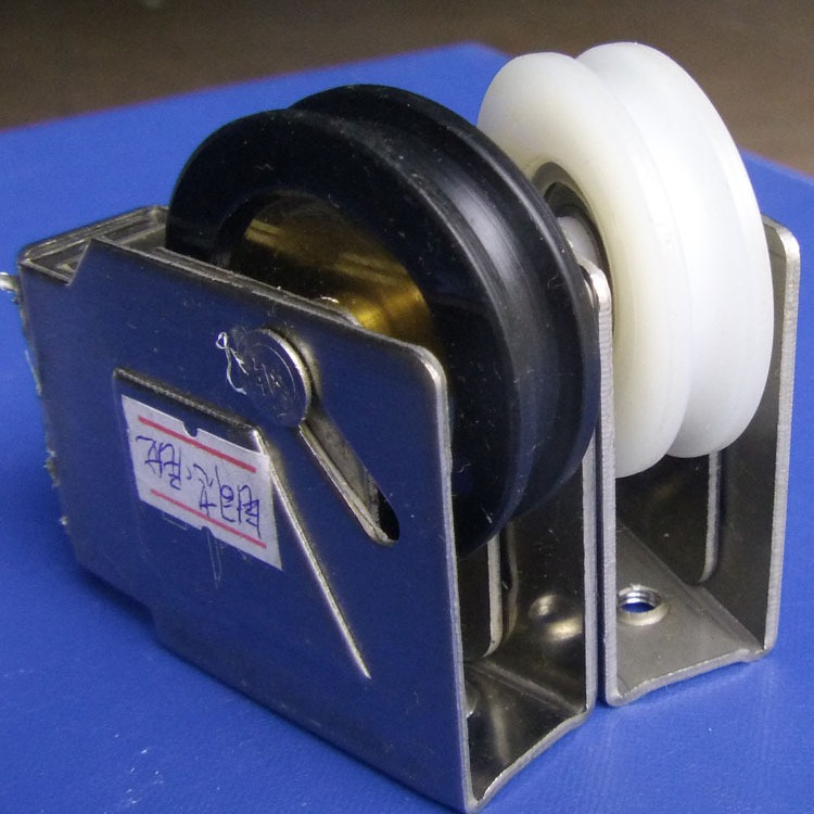 Алюминиевые двери и окна, роликовые механизмы для раздвижных дверей, оптовая продажа аксессуаров для окон