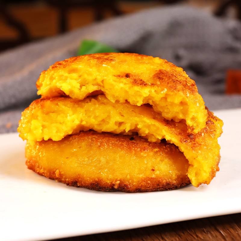 Fresh glutinous corn pulp package fresh pulp Bud sticky corn cake sticky sweet corn cake pot baked breakfast noodle cake fast food