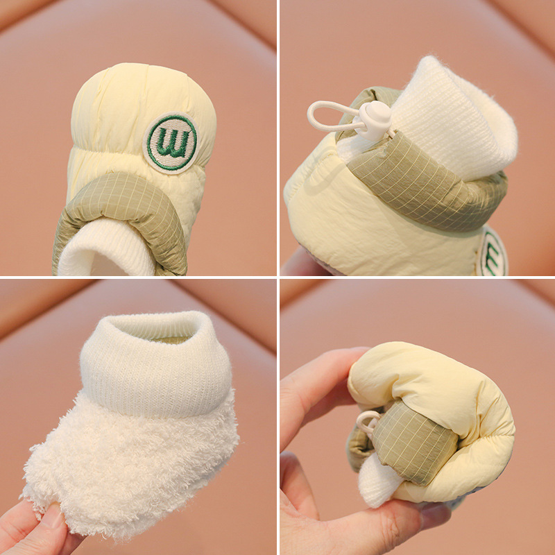 Baby Cotton shoes winter soft bottom baby shoes socks warm thickened fleece-lined newborn shoes anti-drop 0-1 years old 12 months old