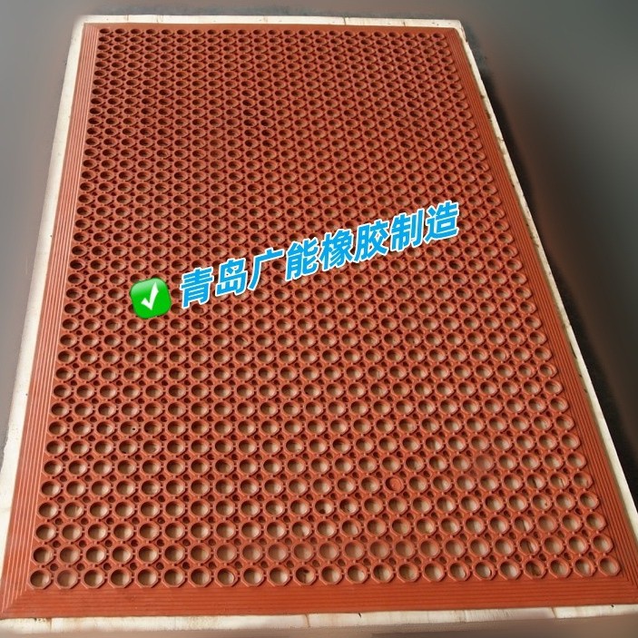 1500*900 Anti-Slip Floor Mat Rubber Anti-Slip Mat Hydrophobic Hole Mat Qingdao Manufacturer Gny