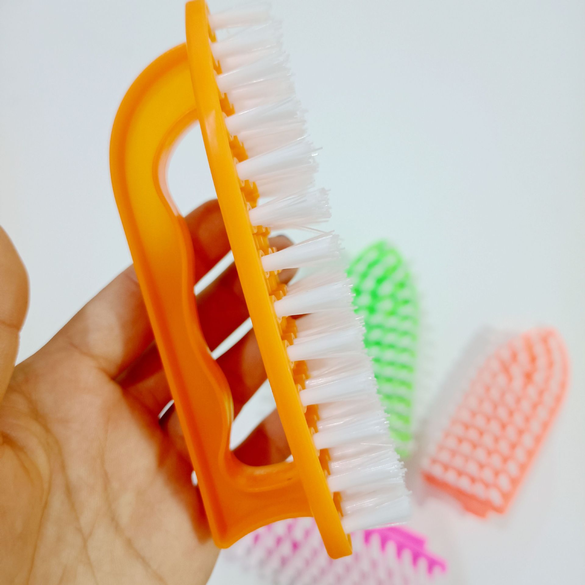 Iron Shoe Brush, Square Brush, Laundry Brush, Clothes Brush, Plastic Clothes Brush, Cleaning Brush, Home Daily Use 1 Yuan Supply