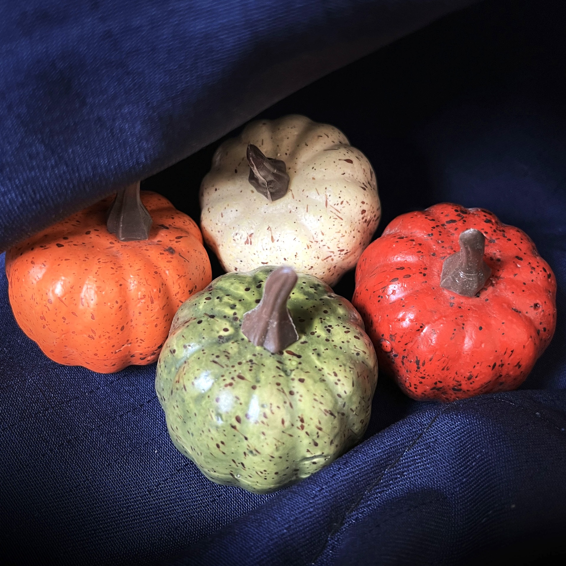 Factory Direct Sales Wholesale Artificial Mini 45 Small Pumpkin Halloween Day Fake Garland Decoration Fruit and Vegetable Craftsmanship