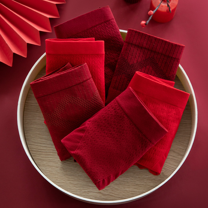 Plus-Size High-Waisted Tummy Control Autumn Shaping Mulberry Silk Care Crotch 3D Lift Hip Briefs for the Year of Birth