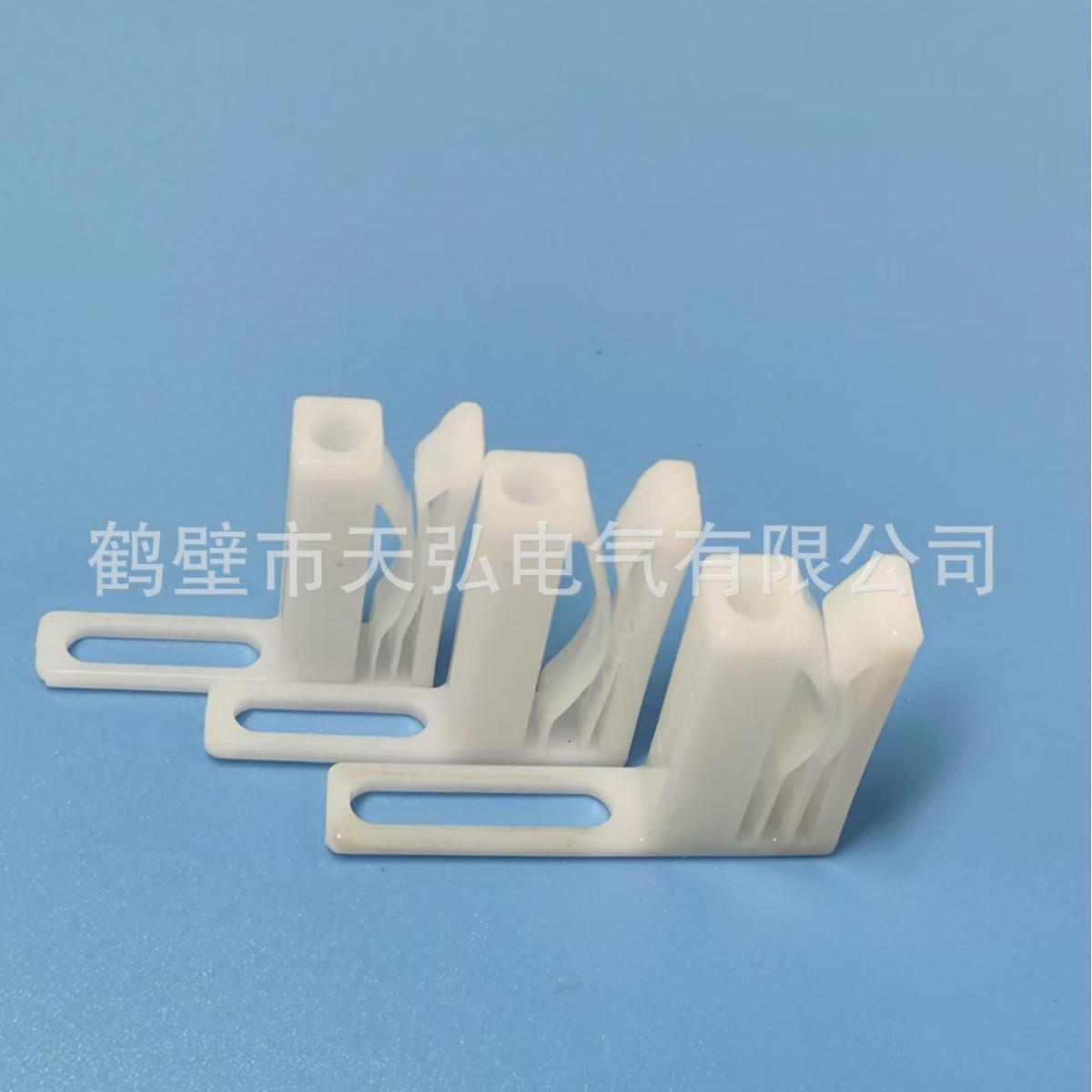 Automotive wiring harness tooling two fork clamp U-shaped fork clamp white clamp