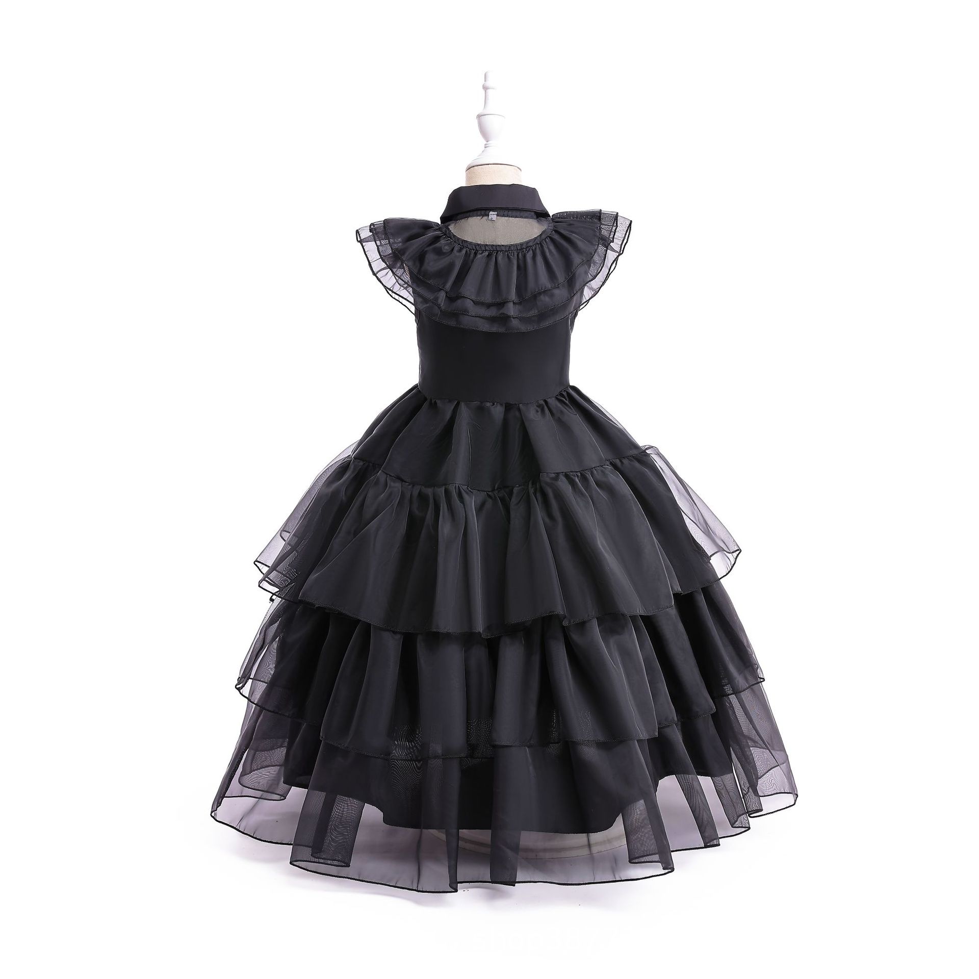 Explosions Adams family cos clothing female owner with black dress dress 20.23 million holy day Wednesday dress