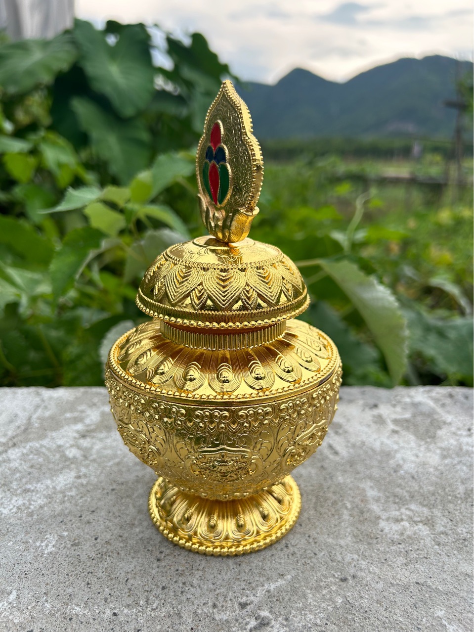 Xizang Tantra Eight Auspicious Auspicious Eight Treasures Manibao Dragon King Bottle Yellow God of Wealth Bottle Water Purifier Alloy