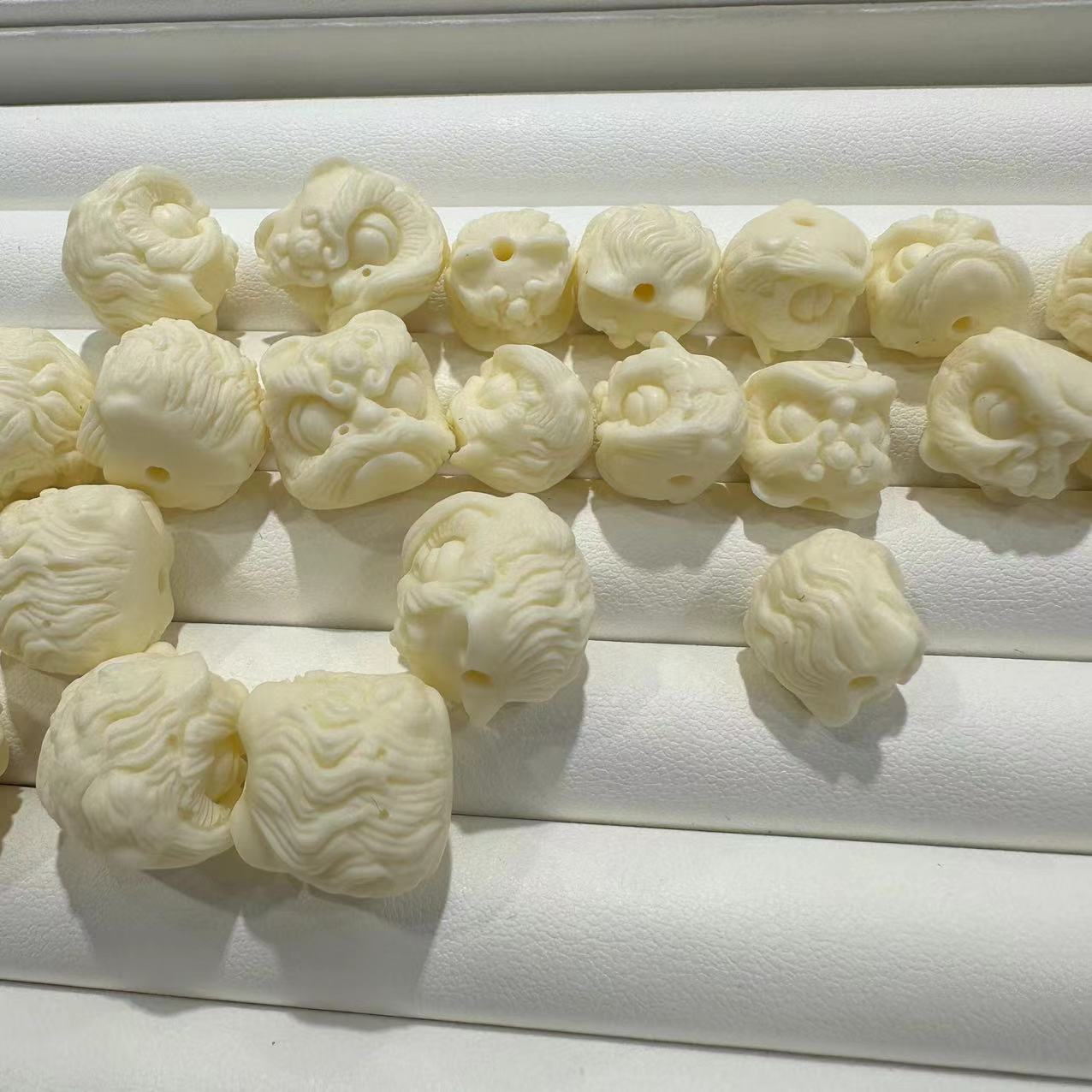 Ivory Fruit Carving with Beads Lion Awakening DIY Bodhi Fruit Bracelet Super Cute Cute Accessories Handheld Accessories for Men and Women