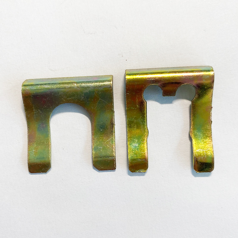 Manufacturers supply automobile oil pipe clip clip piece U-shaped steel metal fixing clip galvanized brake pipe iron clip