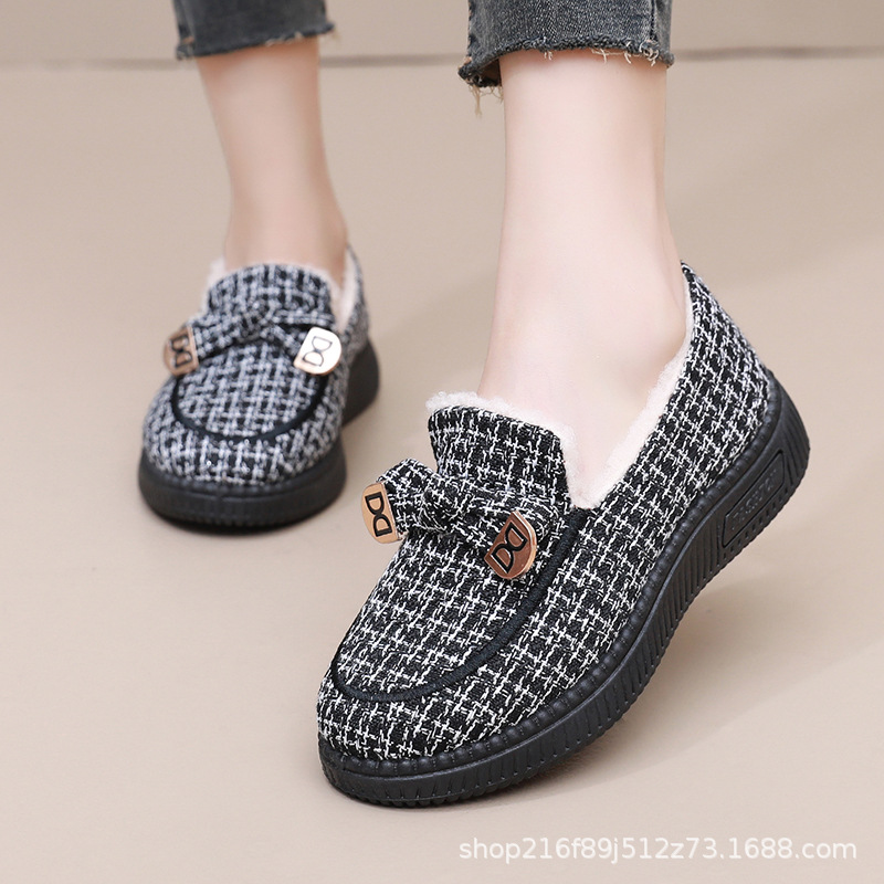 Winter Old Beijing Cloth Shoes for Women, Cotton Shoes for Middle-Aged and Elderly, Fleece-Lined, Thickened, Warm, Flat Non-Slip Granny Cotton Boots