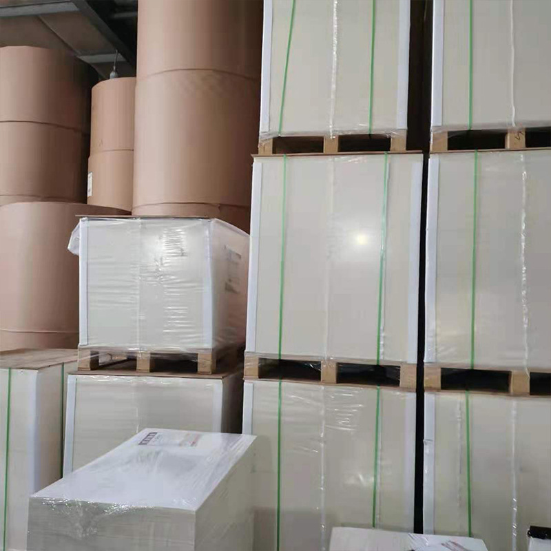Factory Direct Supply of T-Shirt Cardboard Wholesale Double-Sided White Cardboard Clothing Lining Paper Folding Clothes Cardboard Shirt Packaging Paper Hard