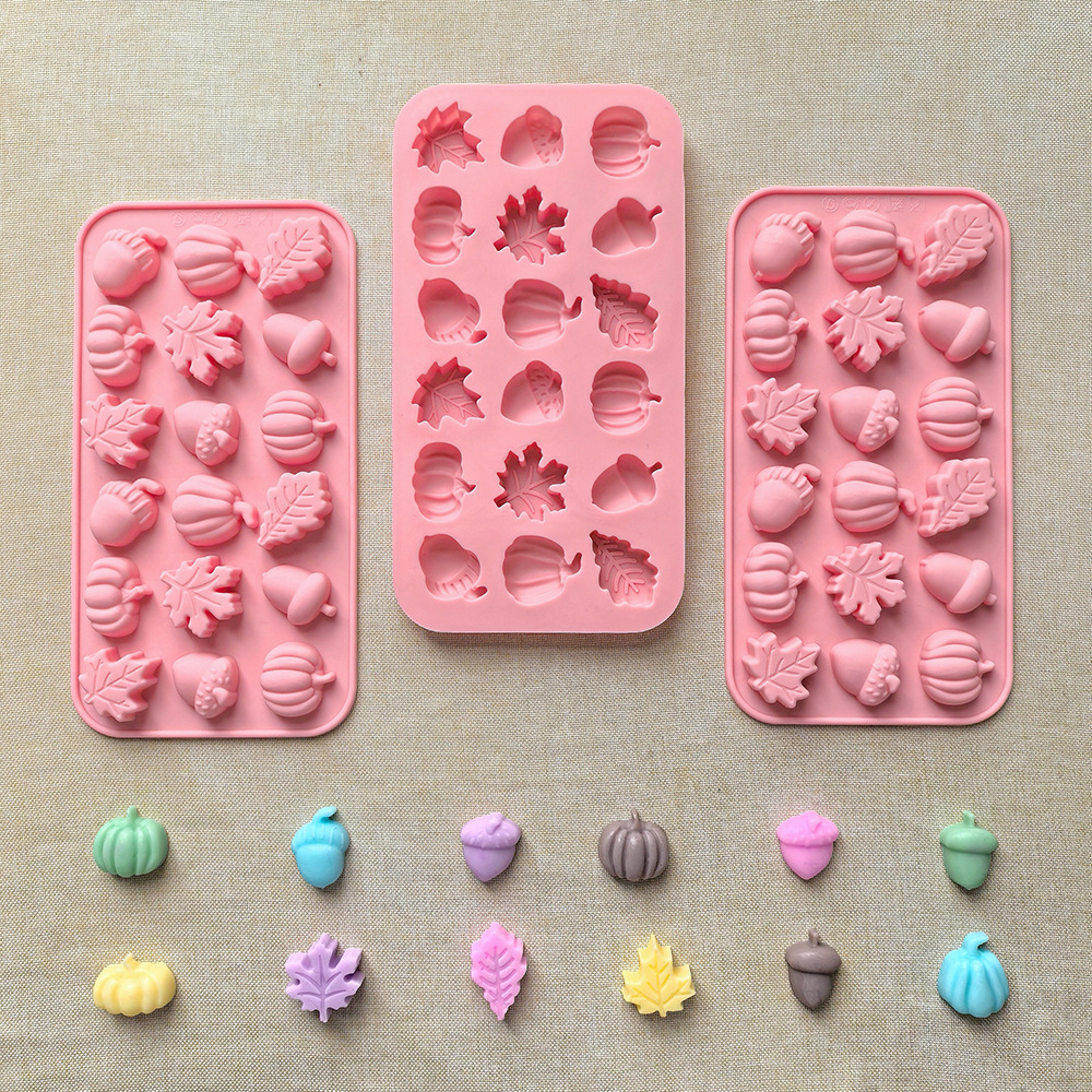 18 Pieces of 9 Pumpkin Maple Leaf 782 Chocolate Candy Cookies Halloween Silicone Molds